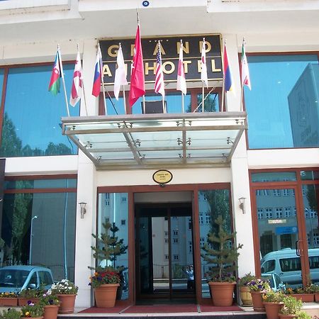 Grand Ani Hotel Kars Exteriör bild