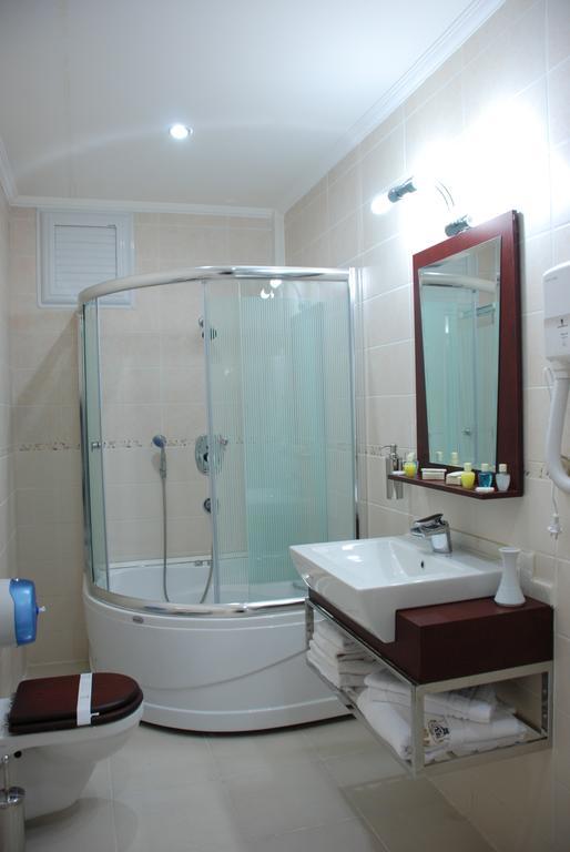 Grand Ani Hotel Kars Exteriör bild